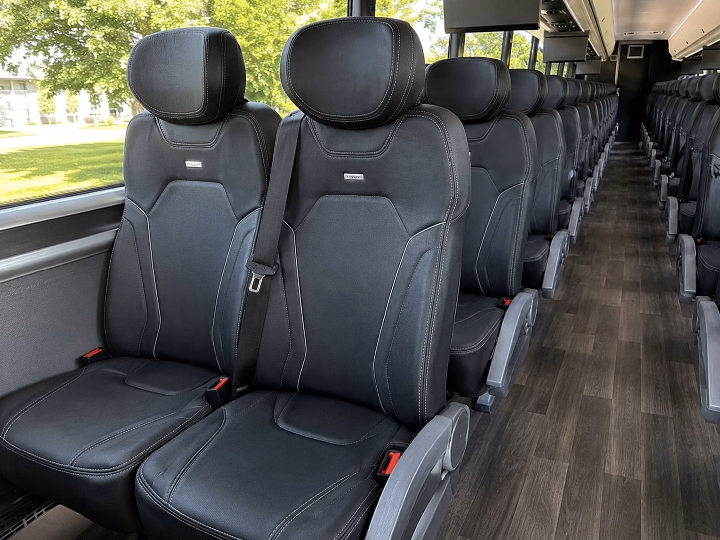airport transfers for out of town wedding guests arriving in white plains