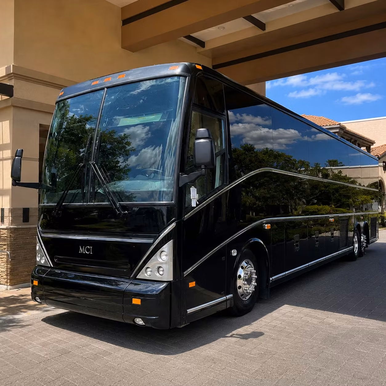 construction crew worksite shuttle services in white plains